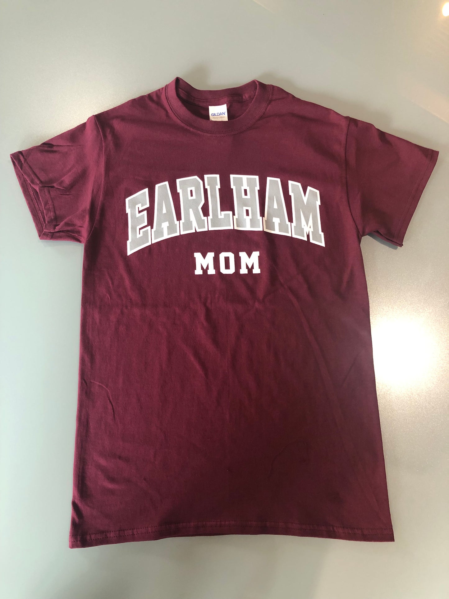 Earlham Mom Tee